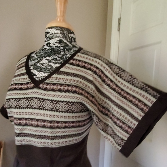 Bandolinoblu 1/2 sleeve sweater, size S - Picture 2 of 5